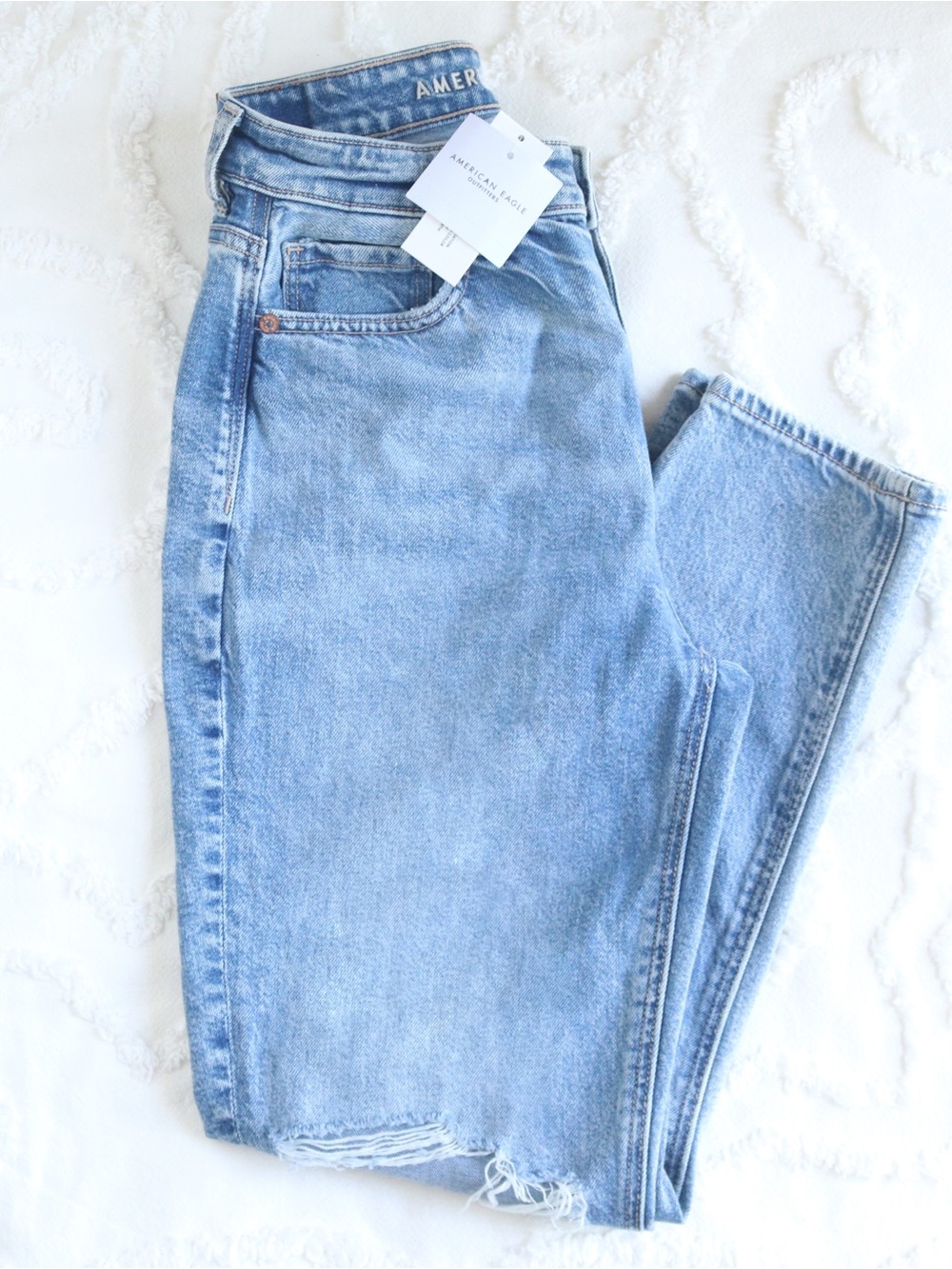 AE | NWT Mom Jeans Distressed Ripped High Rise Rigid Stretch Ankle Denim 4 Short - Picture 14 of 16